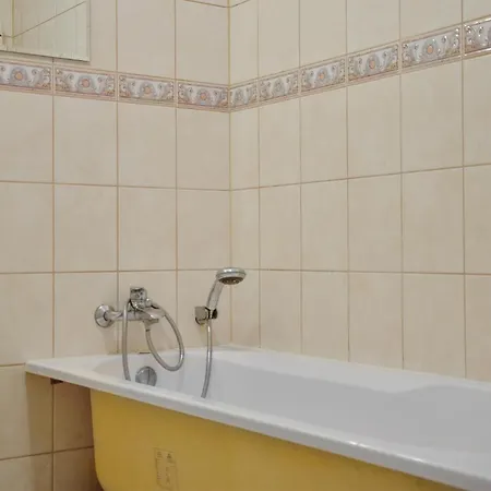 1 Bedroom Cozy In Casa vacanze Kołobrzeg