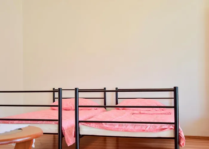 1 Bedroom Cozy In Сasa de vacaciones